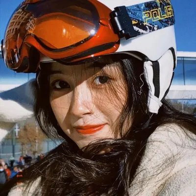 女警撞到夫